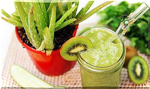 Abdominal bloating: aloe juice