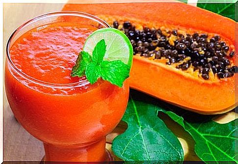 Abdominal bloating: papaya juice