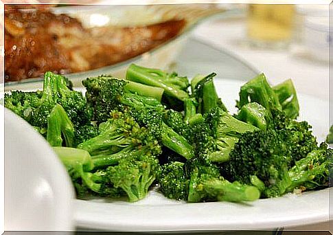 Prevention of colon cancer by eating broccoli