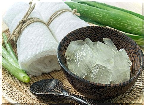 Natural treatments for skin toning with aloe vera