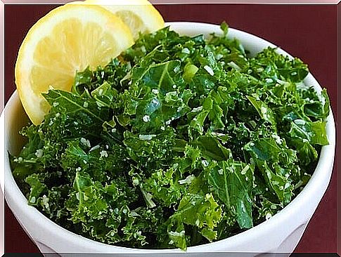 Cabbage with lemon is one of the best healthy food combinations