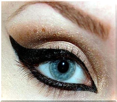 Ways to use eye mascara in makeup