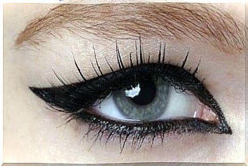 Ways to use eyeliner that do not take long