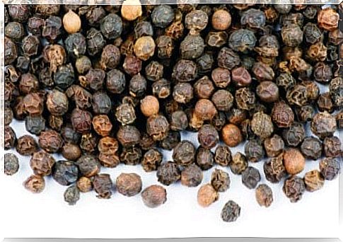 Natural ways to get rid of ants with peppercorns