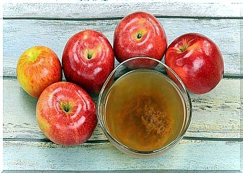 Cellulite remedy with honey and apple cider vinegar