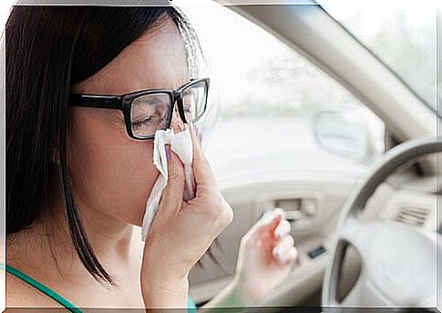 Refraining from sneezing can be harmful to your health