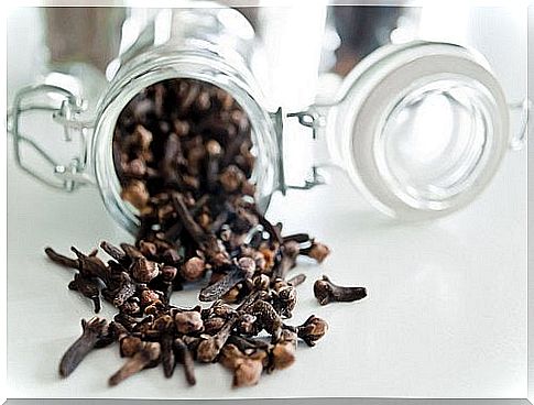 Consume cloves to balance body pH