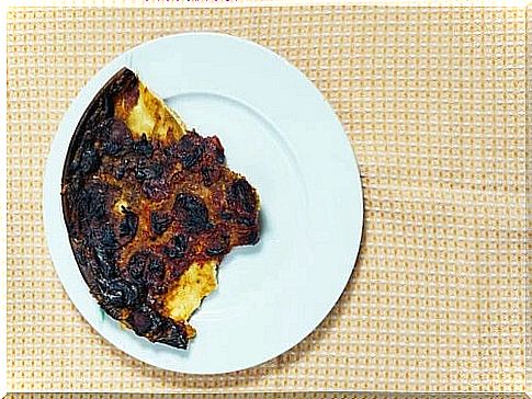 Plate with burnt food