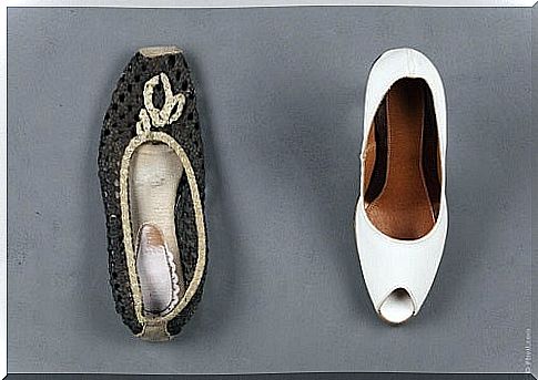 Comfortable shoes prevent nails from growing in the flesh