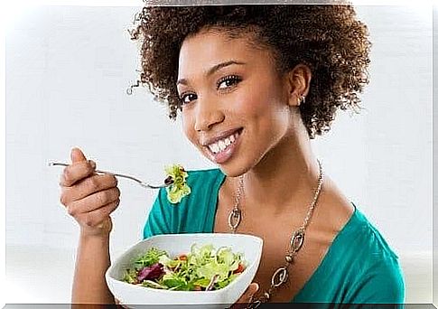 Woman who knows the benefits of the alkaline diet