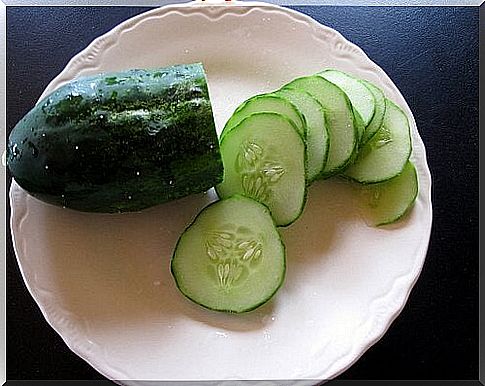 The benefits of cucumbers eaten raw