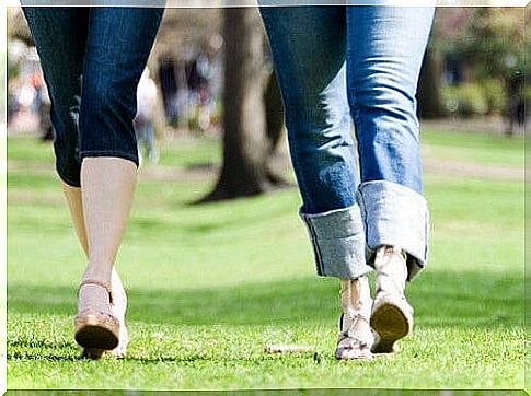 Women walking in the park