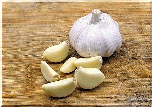 Garlic recommended in a diet for people with fatty liver