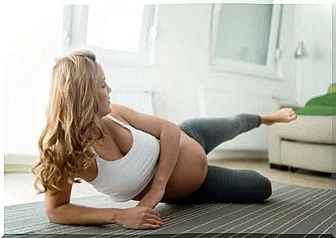 Woman exercising for pregnant women