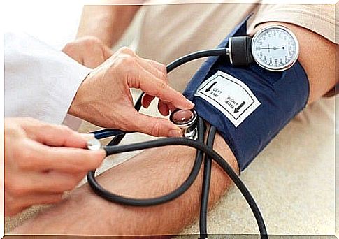 Natural methods of combating hypertension discovered with a sphygmomanometer