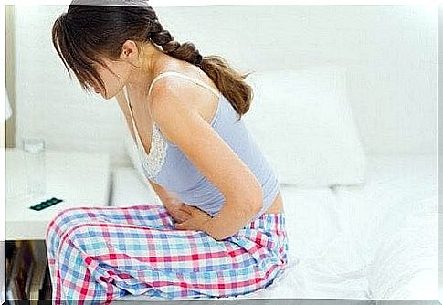 Ulcerative colitis causes acute abdominal pain