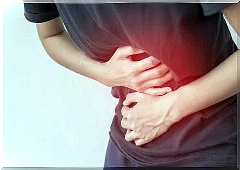 Walking after meals causes stomach pain